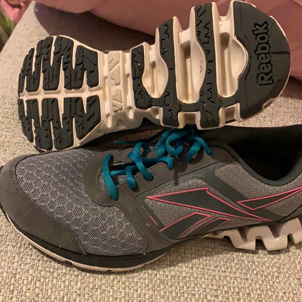 Shoes - Picture 4 of 4